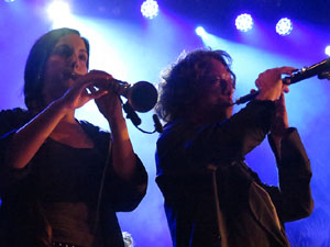 Fires 2019. Actuaci&oacute; de Els Berros de la Cort a la pla&ccedil;a de Sant Feliu