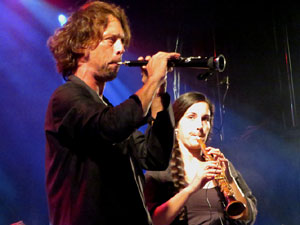 Fires 2019. Actuaci&oacute; de Els Berros de la Cort a la pla&ccedil;a de Sant Feliu