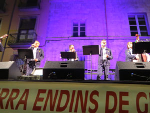 Fires 2019. Tradicional cantada d'havaneres a les escales de la Catedral pel grup Terra Endins