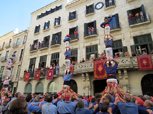 Fires 2019. La Diada Castellera a la plaça del Vi, amb els Marrecs de Salt, els Capgrossos de Mataró i els Minyons de Terrassa