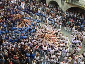 Fires 2019. La Diada Castellera a la plaça del Vi, amb els Marrecs de Salt, els Capgrossos de Mataró i els Minyons de Terrassa