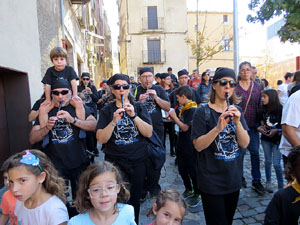 Fires 2019. Passejada de Fires de la Mula Baba i representació de titelles