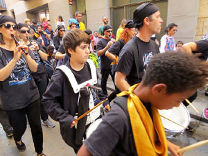 Fires 2019. Passejada de Fires de la Mula Baba i representació de titelles