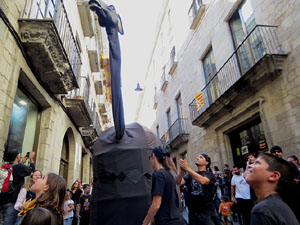 Fires 2019. Passejada de Fires de la Mula Baba i representació de titelles