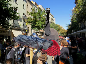 Fires 2019. Passejada de Fires de la Mula Baba i representació de titelles