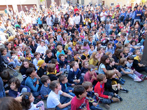 Fires 2019. Passejada de Fires de la Mula Baba i representació de titelles