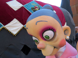 Fires 2019. Passejada de Fires de la Mula Baba i representació de titelles