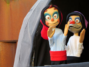 Fires 2019. Passejada de Fires de la Mula Baba i representació de titelles