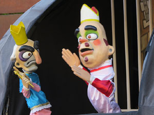 Fires 2019. Passejada de Fires de la Mula Baba i representació de titelles