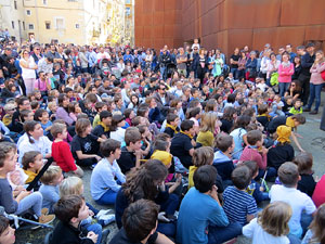 Fires 2019. Passejada de Fires de la Mula Baba i representació de titelles