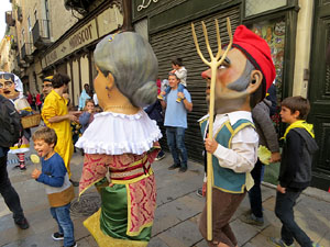 Fires 2019. Passejada amb els capgrossos de la ciutat i Fal&middot;lera Gironina