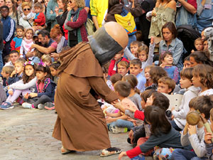 Fires 2019. Passejada amb els capgrossos de la ciutat i Fal&middot;lera Gironina