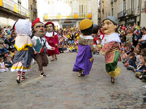 Fires 2019. Passejada amb els capgrossos de la ciutat i Fal&middot;lera Gironina