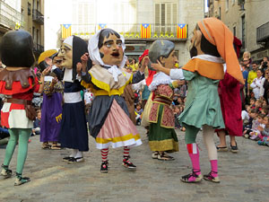 Fires 2019. Passejada amb els capgrossos de la ciutat i Fal&middot;lera Gironina