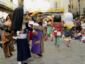 Fires 2019. Passejada amb els capgrossos de la ciutat i Fal&middot;lera Gironina