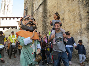 Fires 2019. Passejada amb els capgrossos de la ciutat i Fal&middot;lera Gironina