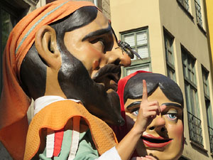 Fires 2019. Passejada amb els capgrossos de la ciutat i Fal&middot;lera Gironina