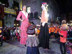 Fires 2019. Pregó de Fires. Entrada i ballades de capgrossos, gegants i faràndula a la plaça del Vi