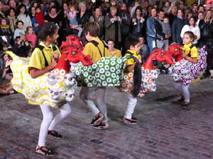 Fires 2019. Pregó de Fires. Entrada i ballades de capgrossos, gegants i faràndula a la plaça del Vi