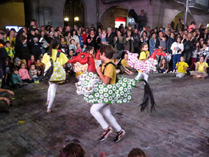 Fires 2019. Pregó de Fires. Entrada i ballades de capgrossos, gegants i faràndula a la plaça del Vi