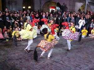 Fires 2019. Pregó de Fires. Entrada i ballades de capgrossos, gegants i faràndula a la plaça del Vi