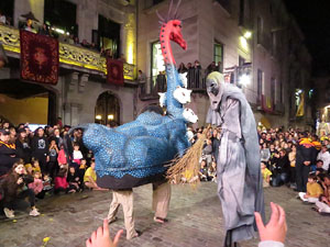 Fires 2019. Pregó de Fires. Entrada i ballades de capgrossos, gegants i faràndula a la plaça del Vi