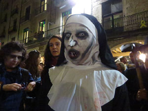 Fires 2019. 8a. Zombie Walk de Girona dins el festival Acocollona't