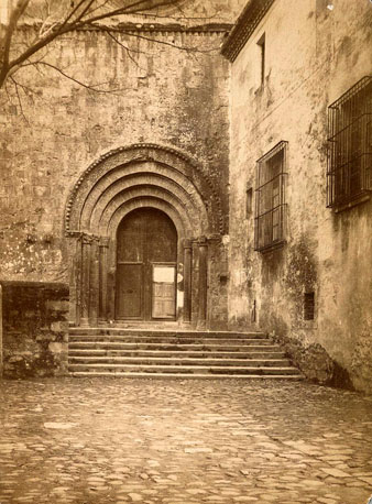 Part de la façana i portalada de l'església de Sant Pere de Galligants. 1889