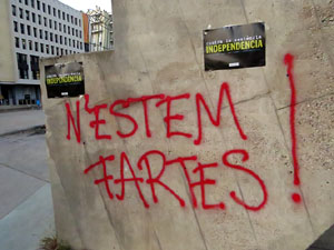 Sortida de la columna de la Marxa per la Llibertat des de la plaça de l'1 d'octubre de 2017 de Girona