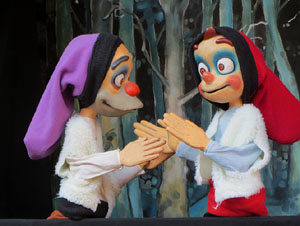 Nadal 2019. Cercavila i Els Pastorets de la Mula Baba a la pla&ccedil;a del Pallol