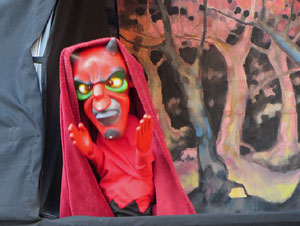 Nadal 2019. Cercavila i Els Pastorets de la Mula Baba a la pla&ccedil;a del Pallol