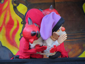 Nadal 2019. Cercavila i Els Pastorets de la Mula Baba a la pla&ccedil;a del Pallol