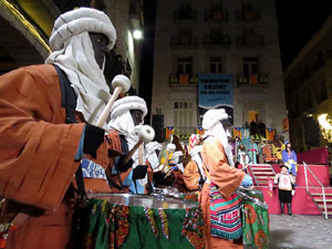 La Cavalcada de Reis 2020. Arribada del seguici a la pla&ccedil;a del Vi