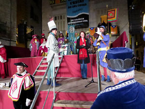 La Cavalcada de Reis 2020. Arribada del seguici a la pla&ccedil;a del Vi