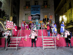 La Cavalcada de Reis 2020. Arribada del seguici a la pla&ccedil;a del Vi