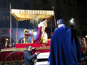 La Cavalcada de Reis 2020. Arribada del seguici a la pla&ccedil;a del Vi