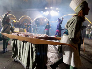 La Cavalcada de Reis 2020. Arribada del seguici a la pla&ccedil;a del Vi