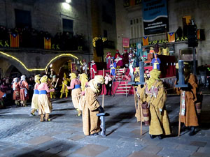 La Cavalcada de Reis 2020. Arribada del seguici a la pla&ccedil;a del Vi