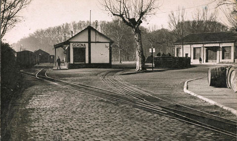 Estació del ferrocarril del tren Palamós-Girona-Banyoles, al barri de Pedret. 1950-1956