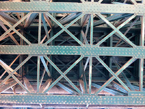 El pont de la Barca sobre el riu Ter constru&iuml;t el 1902