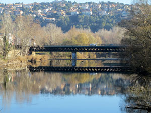 El pont de la Barca sobre el riu Ter constru&iuml;t el 1902
