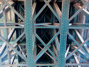 El pont de la Barca sobre el riu Ter constru&iuml;t el 1902