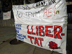 Acció de Tsunami Democràtic a la plaça de de l'U d'octubre de 2017 sota el lema 'Fem-los reflexionar'