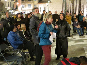 Acció de Tsunami Democràtic a la plaça de de l'U d'octubre de 2017 sota el lema 'Fem-los reflexionar'