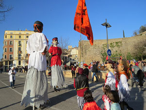 Carnestoltes 2020 a Girona. Disfresses i cercavila pels carrers del Barri Vell