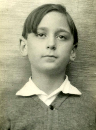 Retrat d'estudi de Francesc Mas&oacute; Bru, primer fill de Rafel Mas&oacute;. 1932-1935