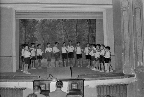 El Centre Cultural, a la placeta de l'Institut Vell. 1956