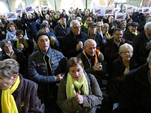 Concentració a la plaça del Vi per la independència i la llibertat dels presos polítics