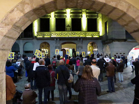 Concentració per la llibertat dels presos polítics a la plaça del Vi