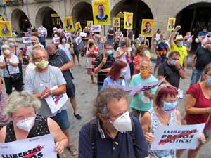 Concentraci&oacute; a la pla&ccedil;a del Vi per la independ&egrave;ncia i la llibertat dels presos pol&iacute;tics